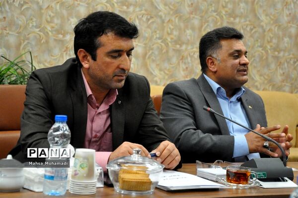 نشست بررسی طرح گردشگری دانش‌آموزی با حضور معاون سیاسی امنیتی استانداری مازندران