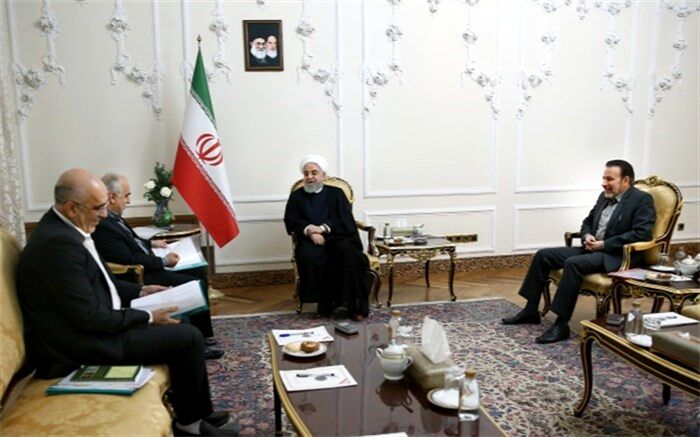 روحانی: دریافت بدون تبعیض مالیات  باعث رضایت مردم می شود