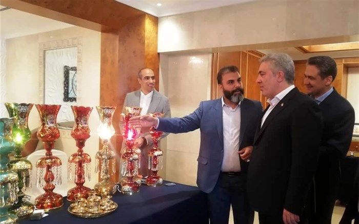 برپایی نمایشگاه صنایع دستی شاخص استان فارس در هتل البستان مسقط