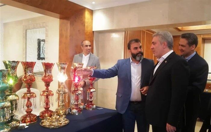 برپایی نمایشگاه صنایع دستی شاخص استان فارس در هتل البستان مسقط