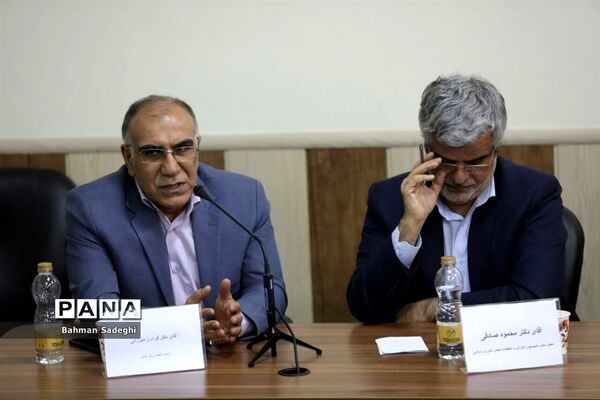 نشست نقد و بررسی طرح یک فوریتی(رفع انحصار از زبان انگلیسی در نظام آموزش همگانی کشور)