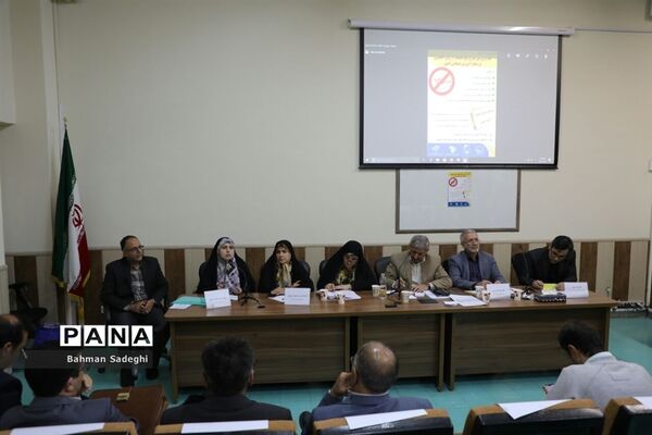 نشست نقد و بررسی طرح یک فوریتی(رفع انحصار از زبان انگلیسی در نظام آموزش همگانی کشور)