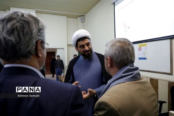 نشست نقد و بررسی طرح یک فوریتی(رفع انحصار از زبان انگلیسی در نظام آموزش همگانی کشور)
