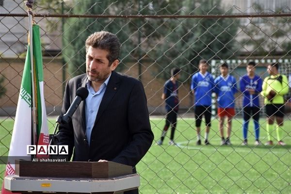 آیین بهره‌برداری از زمین‌های چمن مصنوعی