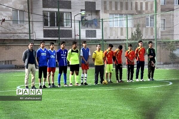 آیین بهره‌برداری از زمین‌های چمن مصنوعی