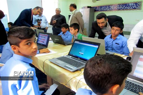 برگزاری انتخابات الکترونیکی شورای دانش‌آموزی در مدارس نی ریز