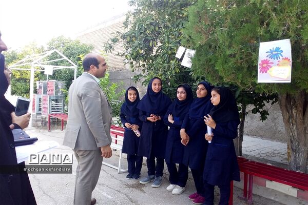 برگزاری انتخابات الکترونیکی شورای دانش‌آموزی در مدارس نی ریز
