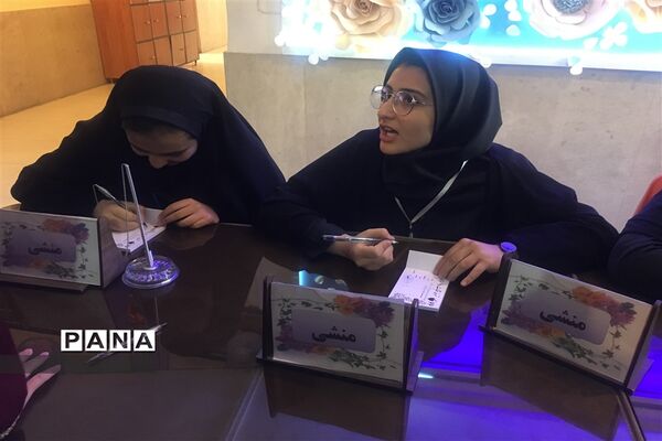 مراسم نمادین انتخابات شورای دانش‌آموزی
