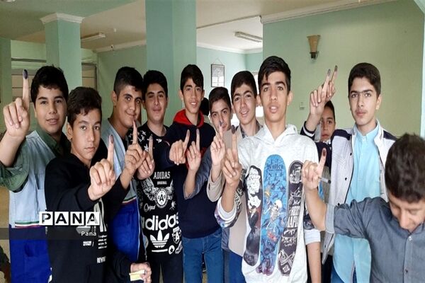 انتخابات شوراهای دانش‌آموزی شهرستان‌های آذربایجان غربی