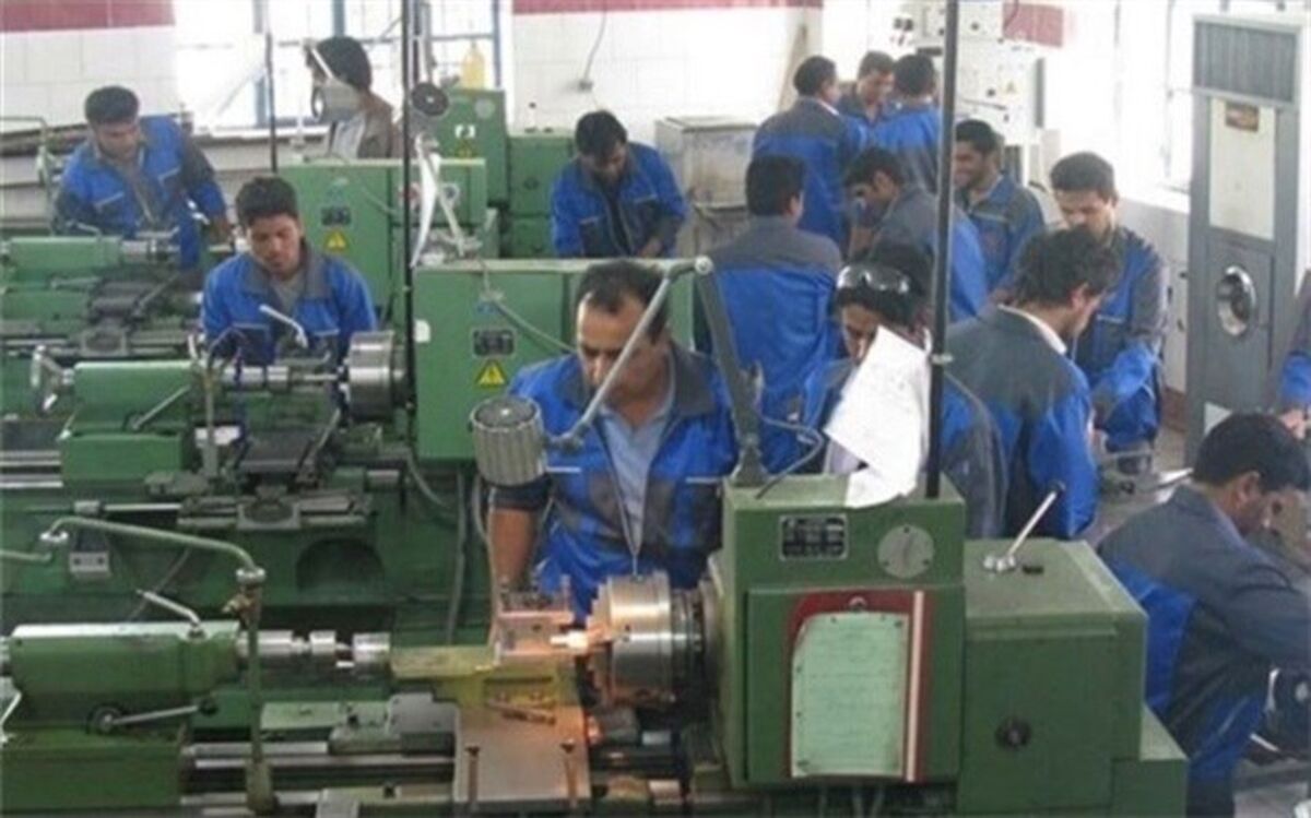 400کارآموز فنی وحرفه ای ابرکوه جذب بازار کار شدند   