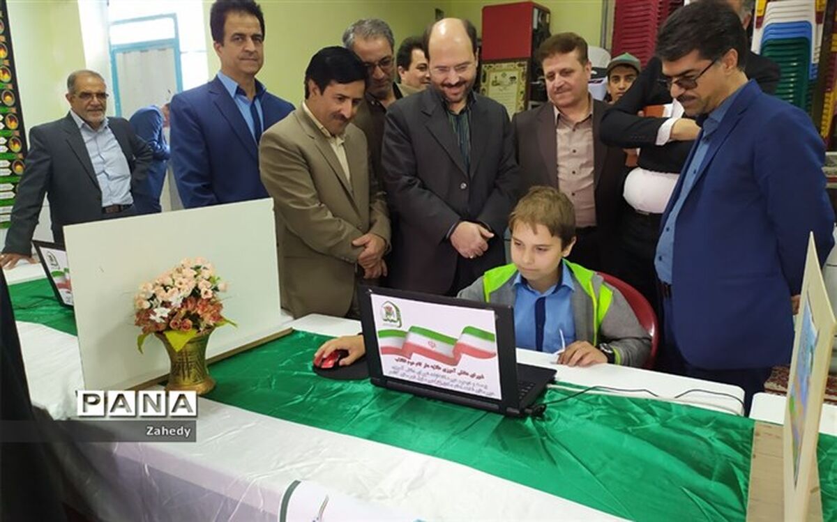 برگزاری الکترونیکی انتخابات شورای دانش آموزی در دبیرستان  شاهد امام صادق کاشمر