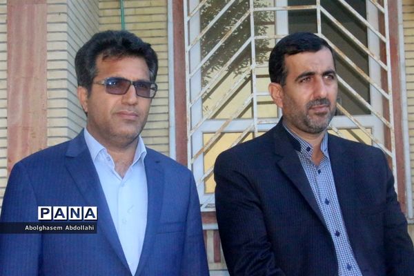 بزرگداشت پدافند غیر عامل در دبیرستان پسرانه مصلحیان شهرستان بوشهر