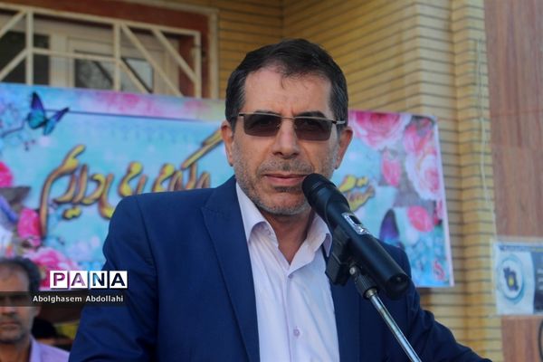 بزرگداشت پدافند غیر عامل در دبیرستان پسرانه مصلحیان شهرستان بوشهر