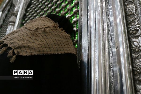 آیین افتتاحیه سراسری راهیان نوردانش آموزی کشوری در حرم مطهر امام(ره)