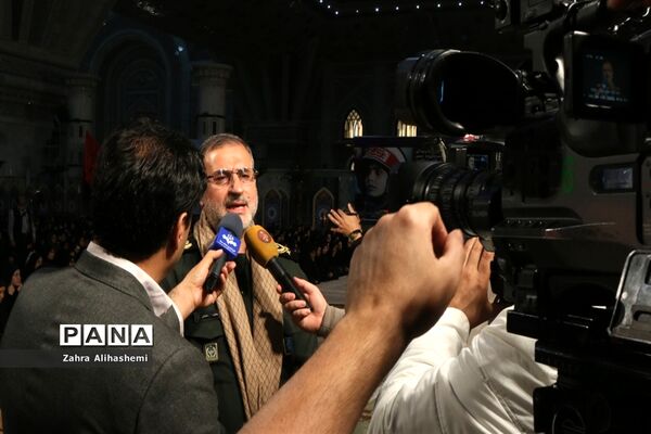 آیین افتتاحیه سراسری راهیان نوردانش آموزی کشوری در حرم مطهر امام(ره)