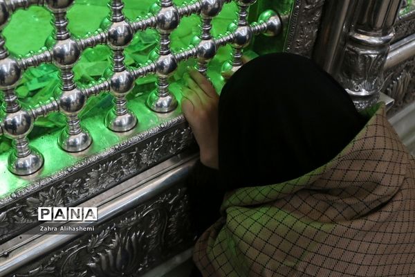آیین افتتاحیه سراسری راهیان نوردانش آموزی کشوری در حرم مطهر امام(ره)