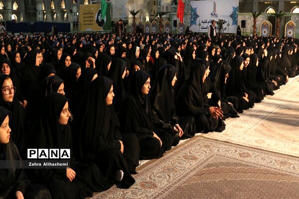 آیین افتتاحیه سراسری راهیان نوردانش آموزی کشوری در حرم مطهر امام(ره)