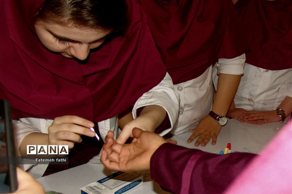 مراسم گرامیداشت روز علوم آزمایشگاهی در چهاردانگه