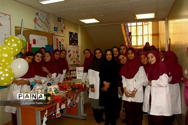 مراسم گرامیداشت روز علوم آزمایشگاهی در چهاردانگه