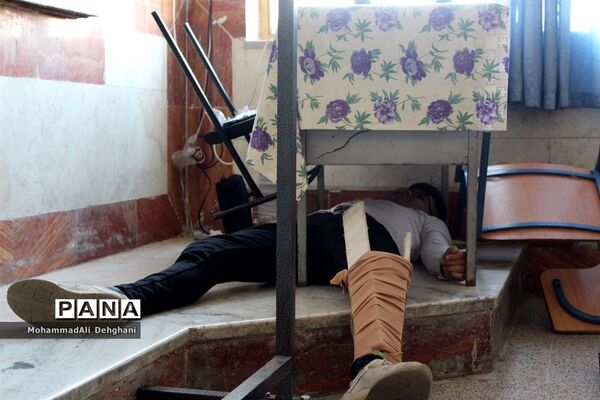مانور پدافند غیرعامل در شهرستان بهارستان