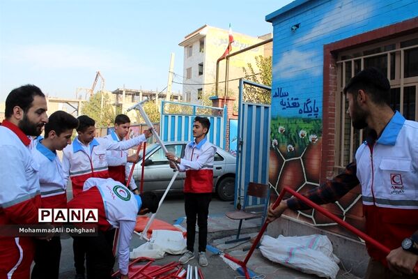 مانور پدافند غیرعامل در شهرستان بهارستان