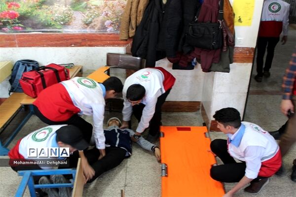 مانور پدافند غیرعامل در شهرستان بهارستان