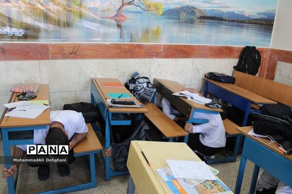 مانور پدافند غیرعامل در شهرستان بهارستان
