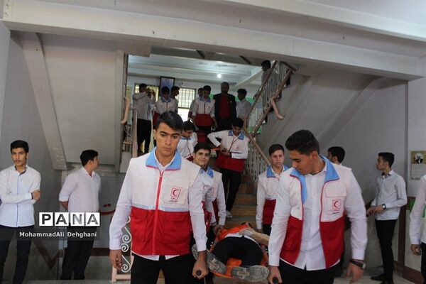 مانور پدافند غیرعامل در شهرستان بهارستان