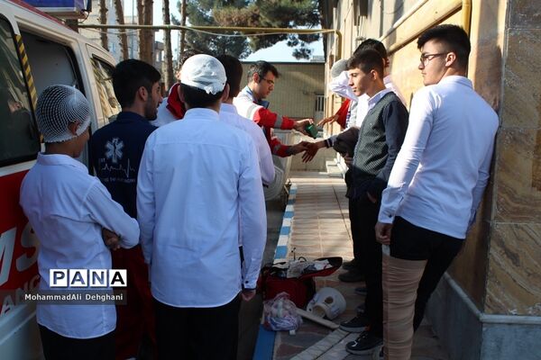مانور پدافند غیرعامل در شهرستان بهارستان