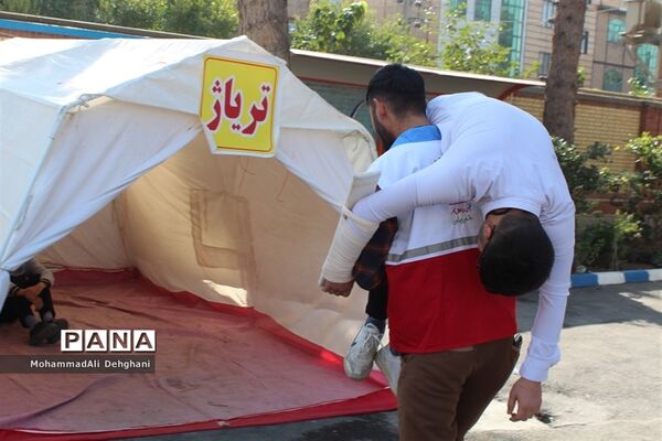 مانور پدافند غیرعامل در شهرستان بهارستان