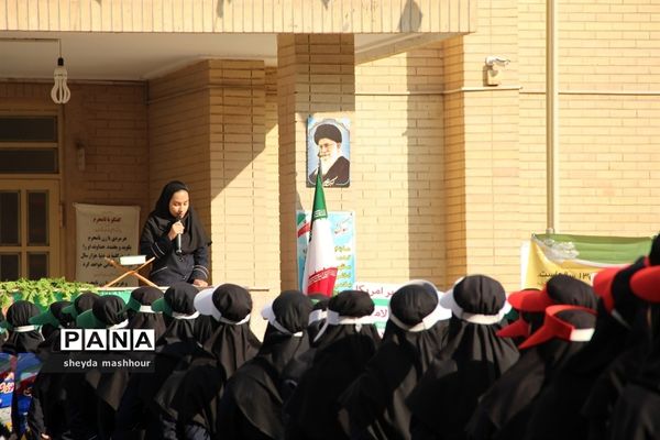 نواخته شدن زنگ استکبار ستیزی در مدارس شهرری