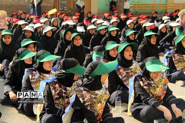 نواخته شدن زنگ استکبار ستیزی در مدارس شهرری