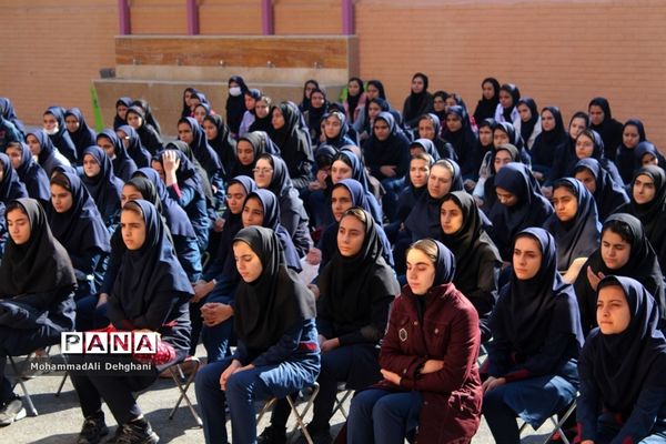 افتتاح مدرسه علوی در شهرستان بهارستان