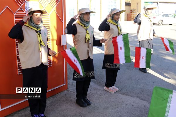 نواخته شدن زنگ استکبارستیزی در مدارس فارس