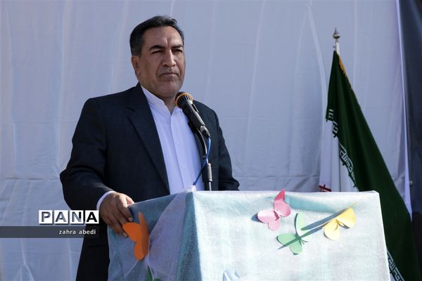 نواخته شدن زنگ استکبارستیزی در مدارس فارس