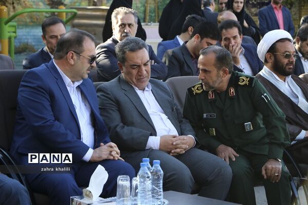 نواخته شدن زنگ استکبارستیزی در مدارس فارس