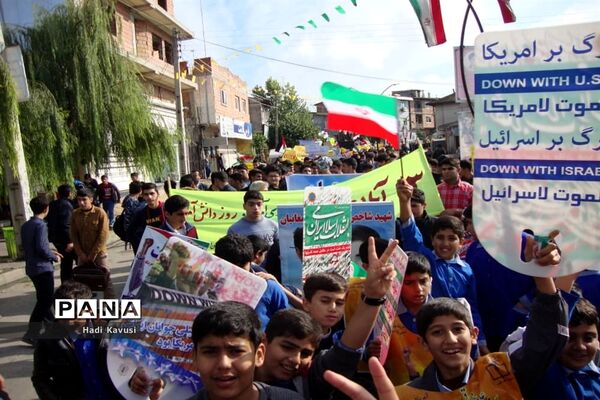 راهپیمایی 13 آبان در میاندرود