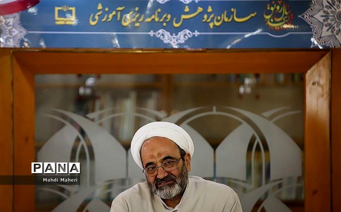 ذوعلم:آموزش زبان‌های خارجی یکی از ١١حوزه تربیت و یادگیری برنامه درس ملی است