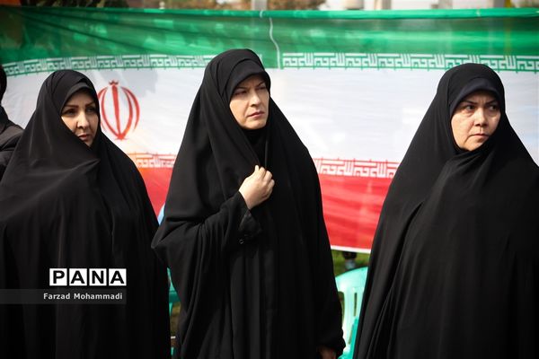 راهپیمایی یوم الله ۱۳ آبان در چهاردانگه