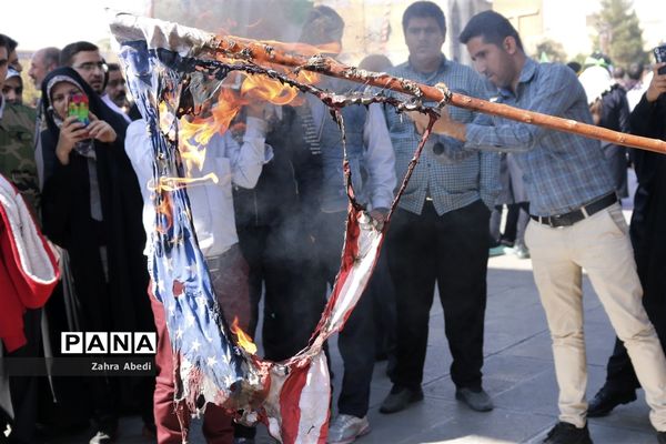 راهپیمایی 13 آبان در شیراز