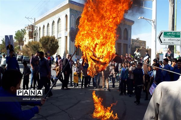 راهپیمائی یوم الله 13 آبان در شهرستان اشکذر