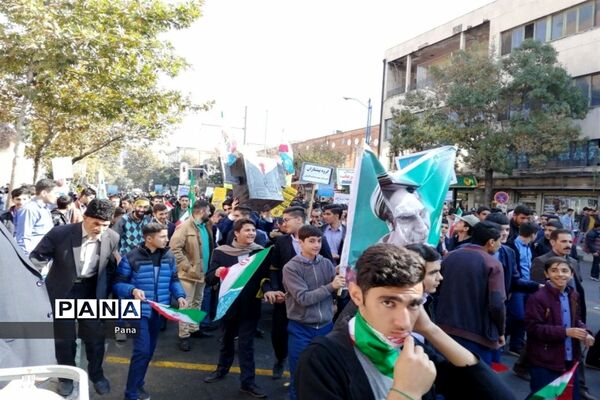 حضور پرشور دانش‌آموزان سازمان دانش‌آموزی آذربایجان غربی  در راهپیمایی 13 آبان