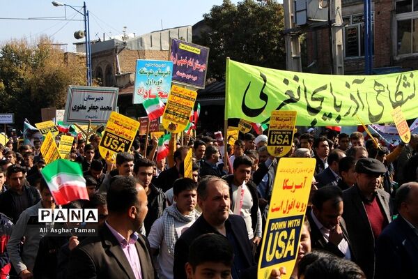 راهپیمایی مردم ارومیه به مناسبت 13 آبان
