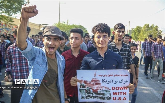 لامرد، یکپارچه˝ مرگ بر آمریکا˝شد/ طنین نوای ˝ مرگ بر آمریکا ˝ در مدارس لامِرد