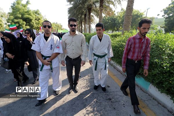 مراسم راهپیمایی 13 آبان در جزیره کیش