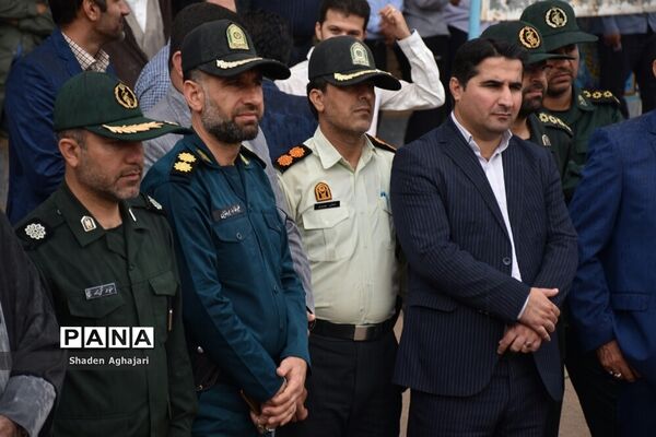 حضور پرشور دانش‌آموزان و فرهنگیان در راهپیمایی ۱۳ آبان شهرستان امیدیه