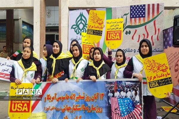 پذیرایی  پیشتازان ناحیه ۳ اهواز از راهپیمایان آیین ۱۳ آبان