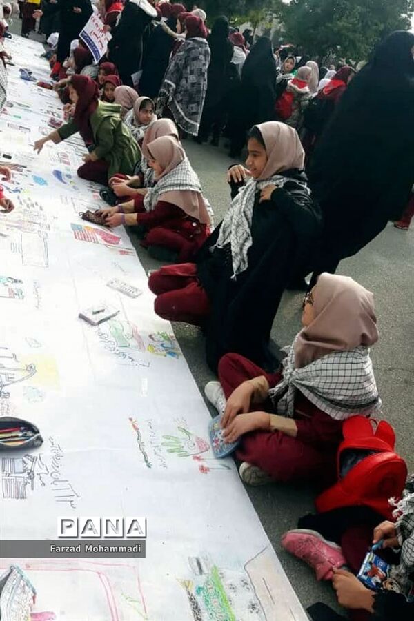 حضور دانش‌آموزان بسیجی استان تهران در راهپیمایی 13 آبان