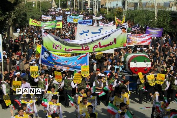 حضور پرشور دانش‌آموزان در راهپیمایی ١٣ آبان شهرستان نهاوند