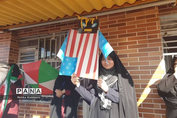 راهپیمایی ۱۳ آبان در محمودآباد